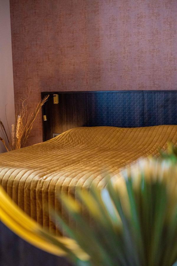Appartement Kerkstraat 1 Веере Екстериор снимка